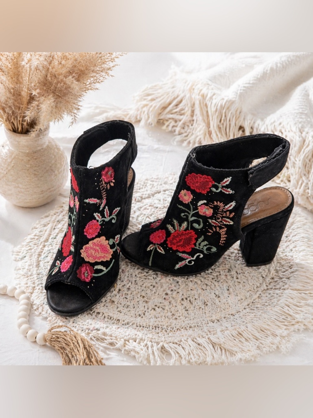 Sugar Black Embroidered Floral Heels Size 9 Boho Peep Toe Booties